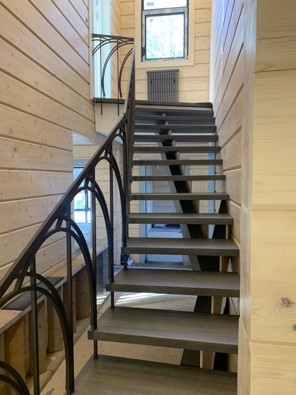 Монтаж металлоконструкций и лестниц на заказ